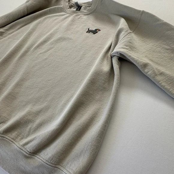 Gildan Cream Crewneck Sweatshirt with Black & Tan Dachshund Patch - Picture 4 of 7